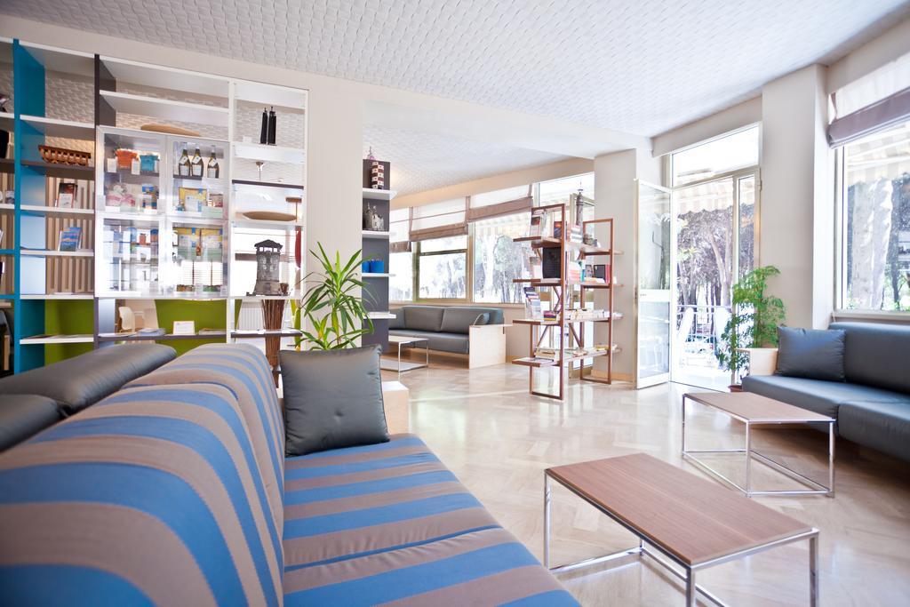 Hotel Antares Cervia Exterior foto